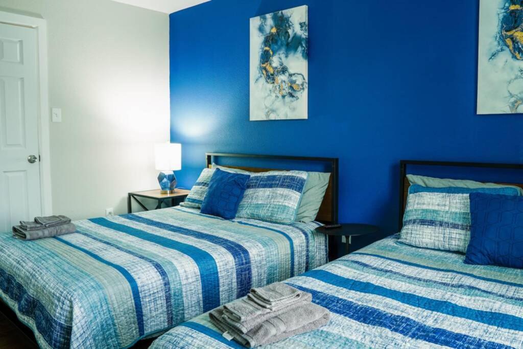 Dallas 4Br Large Yard W Hot Tub , Fire Pit And Basketball Hoop Ngoại thất bức ảnh