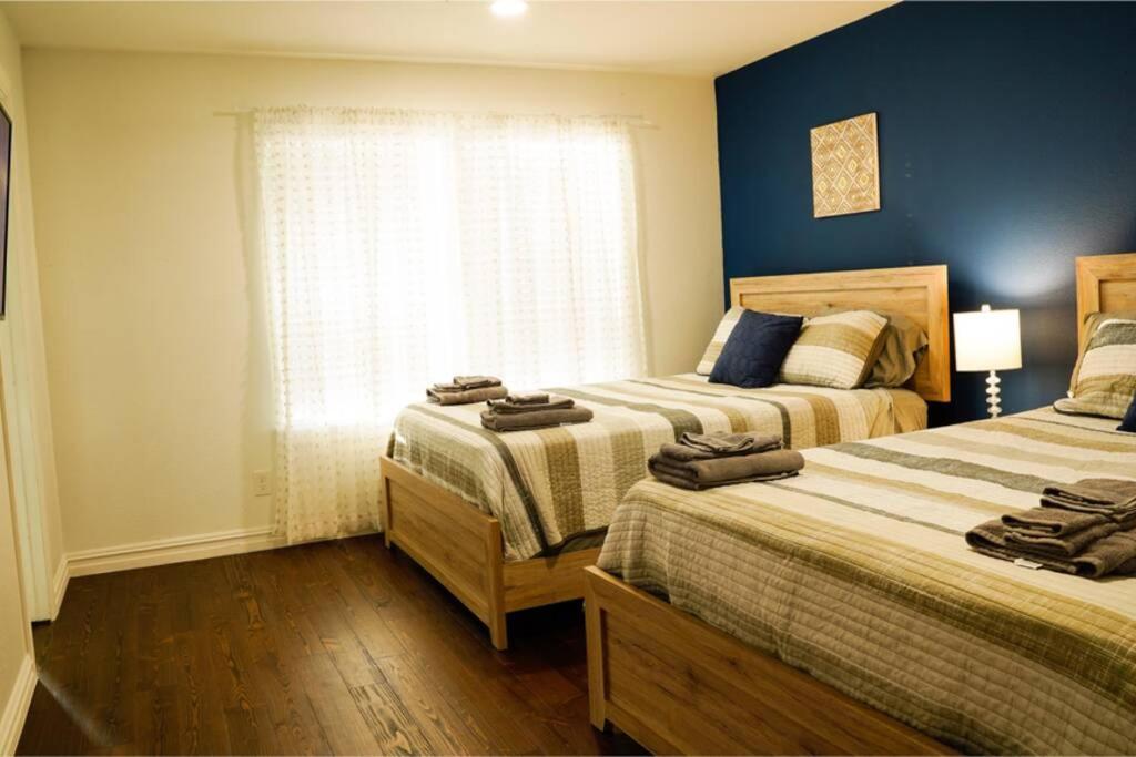 Dallas 4Br Large Yard W Hot Tub , Fire Pit And Basketball Hoop Ngoại thất bức ảnh